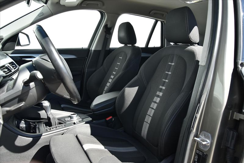 BMW X1 xDrive 20d 140kW 1.MAJITEL ČR - fotka 10 z 23