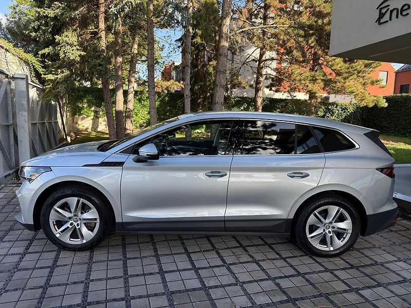 Škoda Enyaq 82 kWh / LOFT / Matrix LED/ Te - fotka 3 z 43