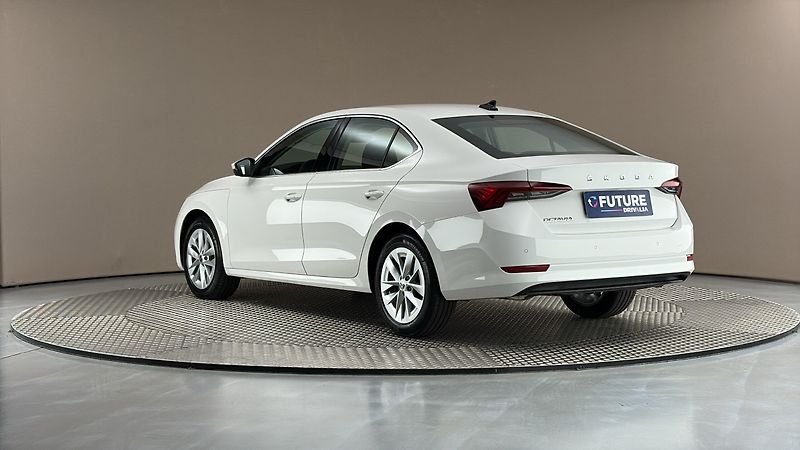 Škoda Octavia 2.0 TDI Style - fotka 2 z 26