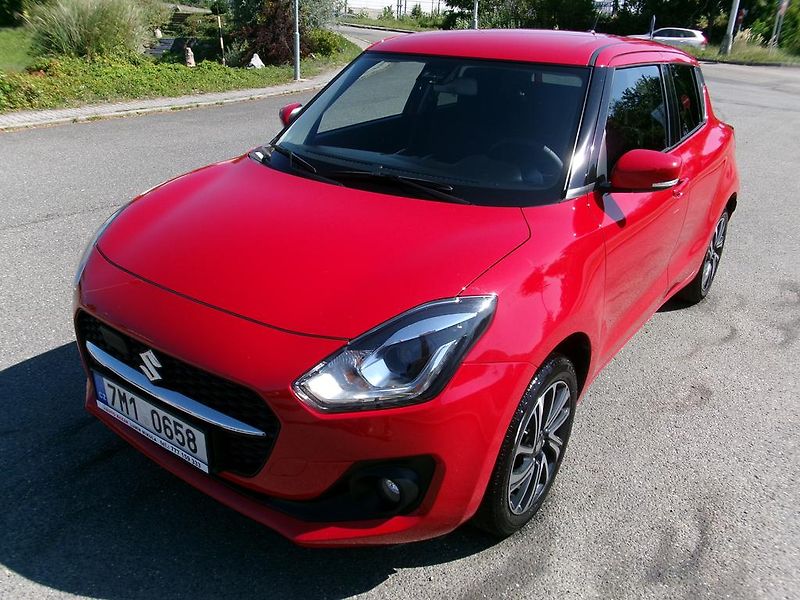 Suzuki Swift (2022) 1.2 ELEGANCE  4 X 4 KOUPENO ČR - fotka 1 z 17