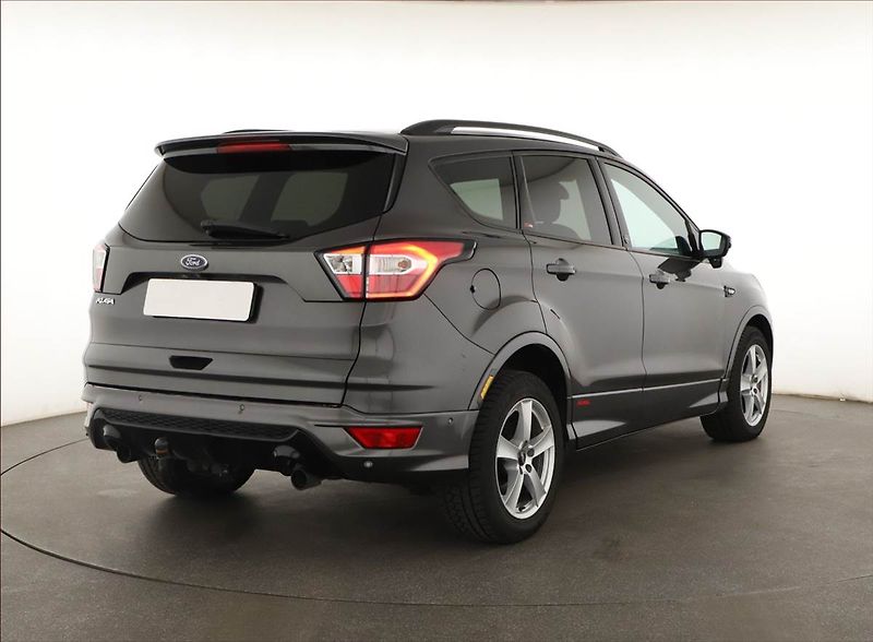 Ford Kuga (2017) ST-Line 2.0 TDCi, 4X4 - fotka 5 z 20