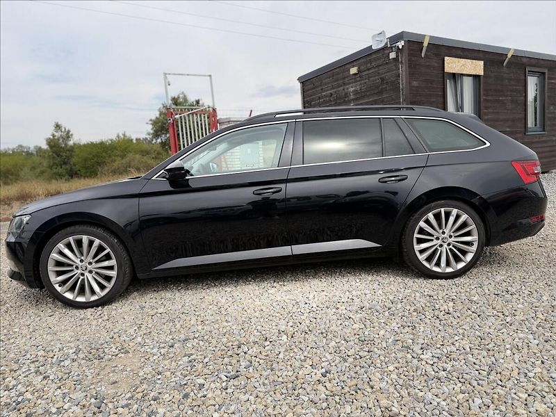 Škoda Superb 2,0 140kW DSG NAVI EL.KUFR - fotka 8 z 34