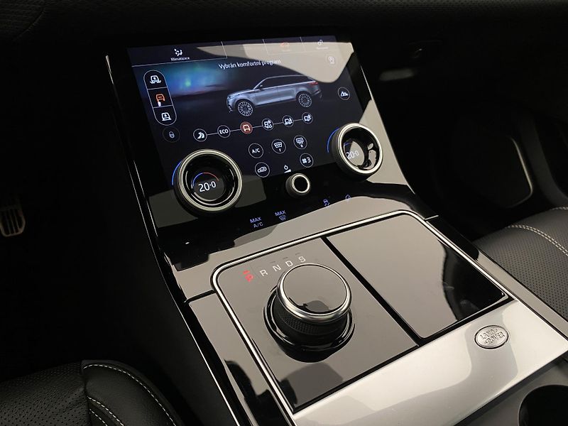 Land Rover Range Rover Velar D300 SE R-DYNAMIC AWD RZERVACE - fotka 26 z 48