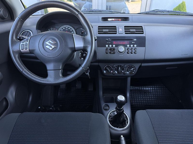 Suzuki Swift 1.3 68kW Klima ČR - fotka 11 z 16