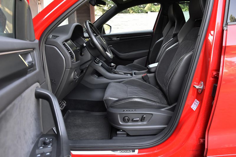 Škoda Kodiaq 2.0 TDi CR SPORT LINE,KŮŽE,LED - fotka 8 z 51
