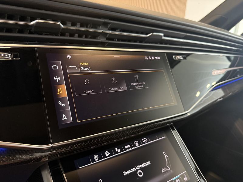 Audi SQ7 TDI V8 B&O 7míst Laser Carbon - fotka 45 z 49
