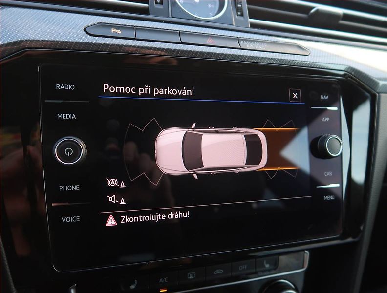 Volkswagen Arteon (2020) R-line 2.0 TDI - fotka 17 z 25