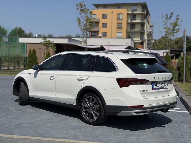 Škoda Octavia (2022) Scout 2.0 TDi/DSG/DPH/4x4 - fotka 3 z 25