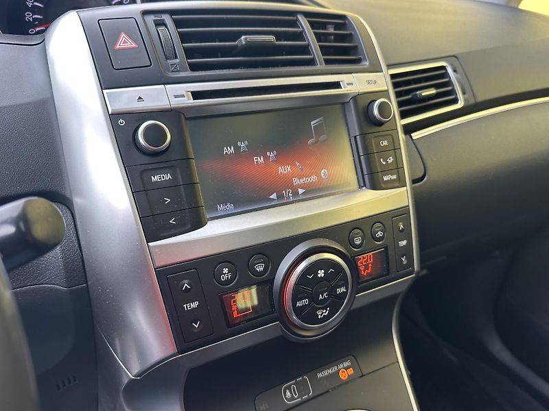 Toyota Verso (2015) 1.6D-4D/82kW * 1.Maj. TZ* PANO - fotka 17 z 35