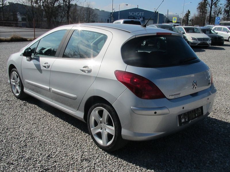 Peugeot 308 1.6 HDI - fotka 4 z 16