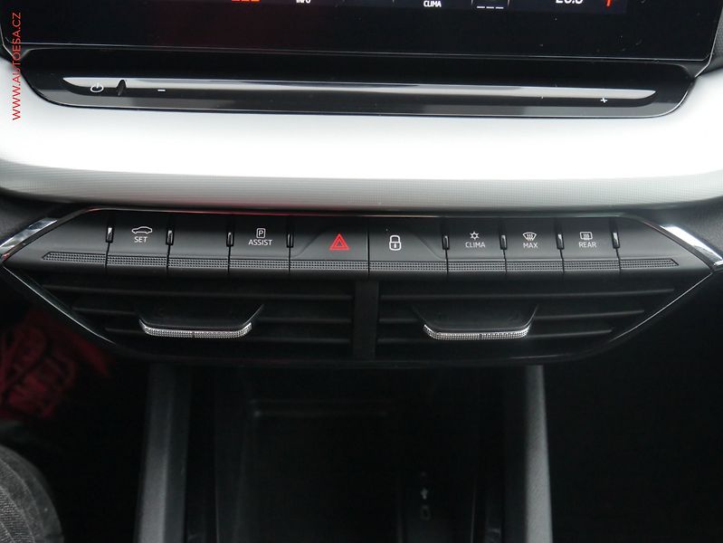Škoda Octavia (2020) 2.0 TDi, Navi, LED, AC - fotka 19 z 20