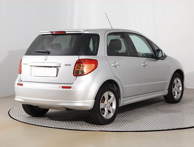 Suzuki SX4 (2012) 1.6 VVT, Serv.kniha - fotka 5 z 14