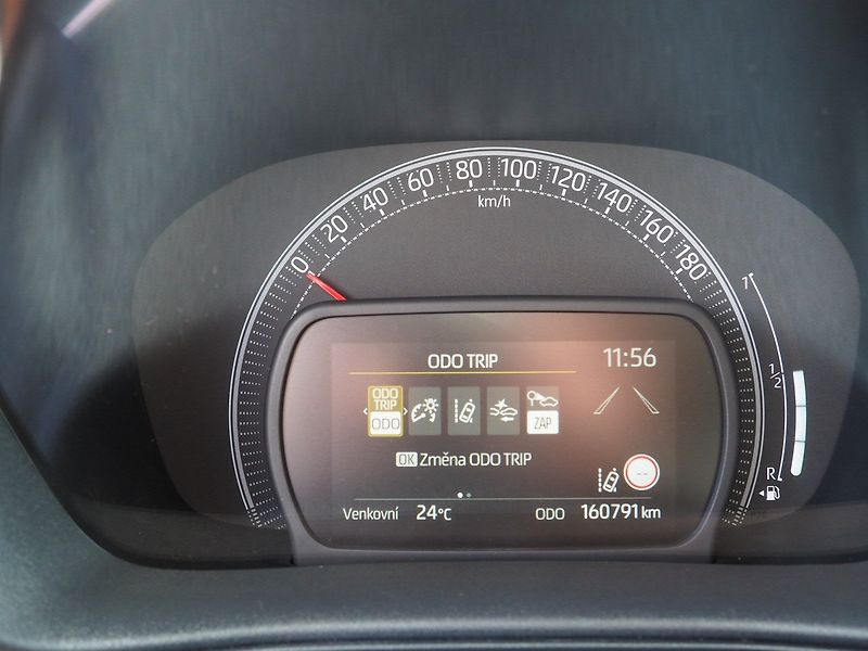 Toyota Aygo (2022) X 1.0 VVTI - fotka 22 z 30