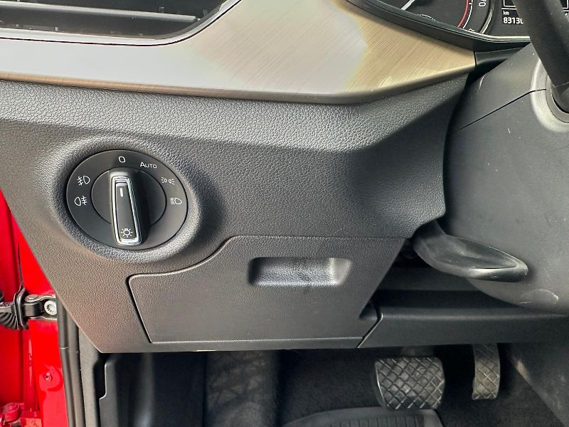 Škoda Kamiq (2020) 1.5TSi, 110KW,VYHŘ.SED.KEYLESS - fotka 15 z 21