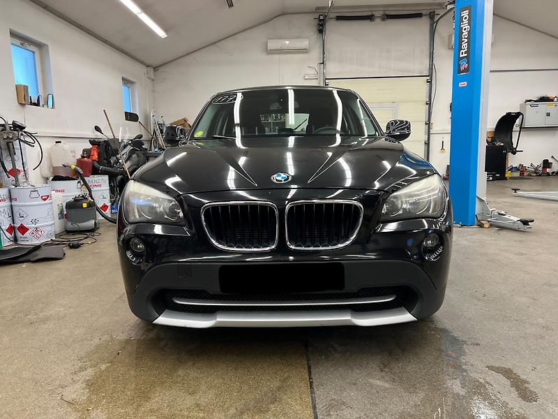 BMW X1 2.0D 18D 105 kW - fotka 2 z 18