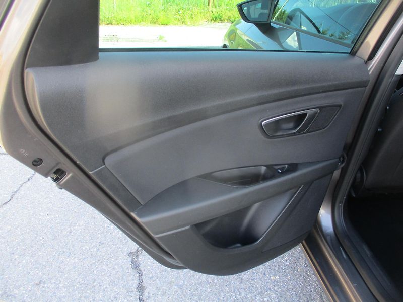 Seat Leon 1.4TSi 110kW STYLE*L+Z PNEU - fotka 41 z 45