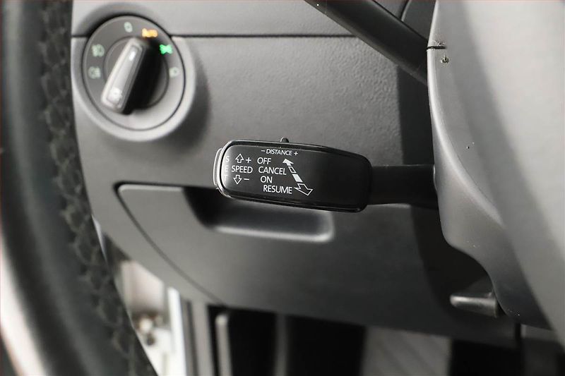 Škoda Octavia (2018) 1.6 TDI, Navi, Tempomat - fotka 9 z 13