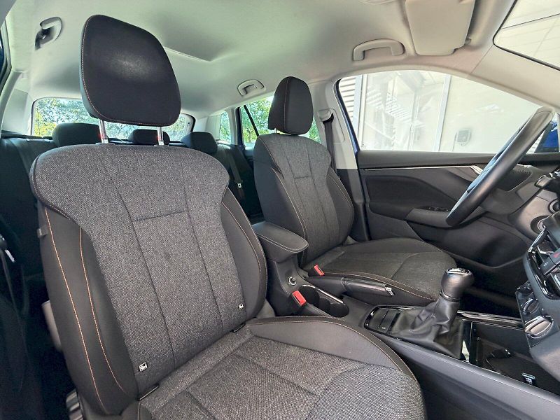 Škoda Kamiq (2021) Ambition 1.0 TSI / 70 kW M5 - fotka 24 z 25
