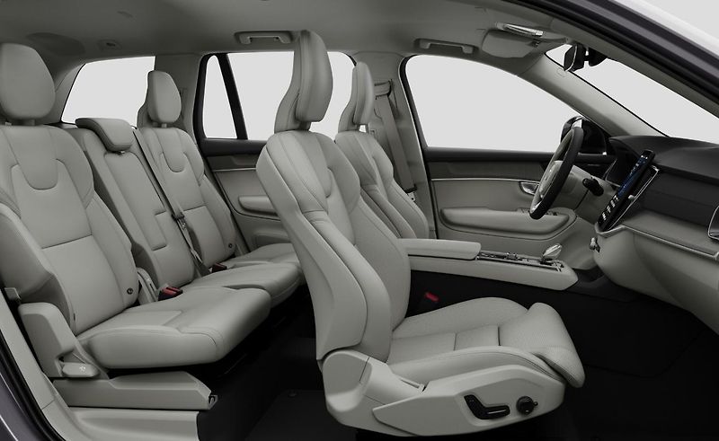 Volvo XC90 (2026) B5 AWD PLUS DARK - fotka 11 z 16