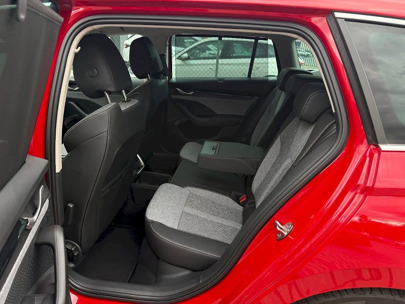 Škoda Octavia (2025) Combi 1.5 TSI 110 kW TopSelect - fotka 10 z 23