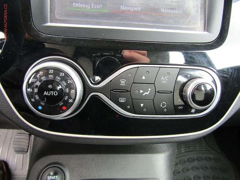 Renault Captur (2018) 1.2 TCe, ČR, AC, park.čidla - fotka 12 z 17