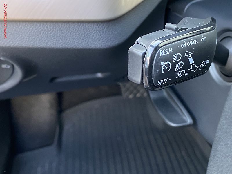 Škoda Kamiq (2021) 1.5 TSi, 1.maj,ČR, Style - fotka 14 z 19