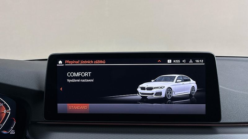 BMW Řada 5 540i AUT M-paket - fotka 30 z 32