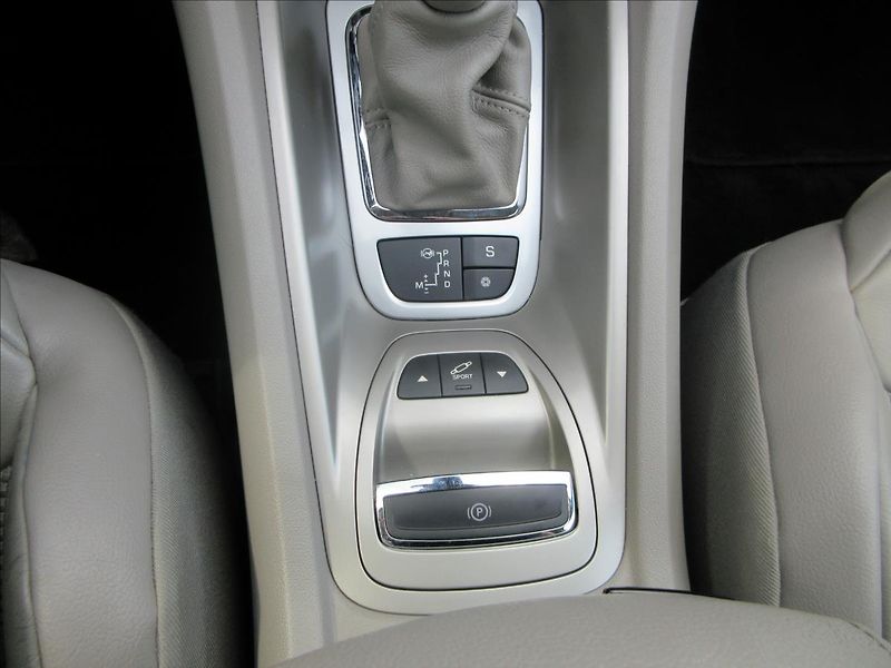 Citroën C5 2,0 HDi, Exclusive, Tourer, 1. - fotka 25 z 39