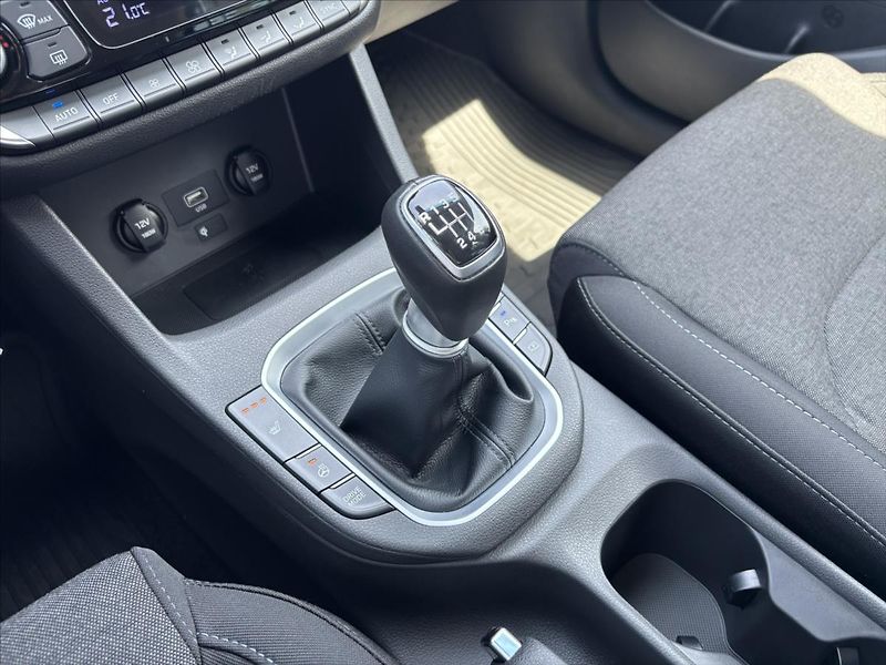 Hyundai i30 1,5 TGDi 118kW Smart ZÁRUKA - fotka 29 z 45