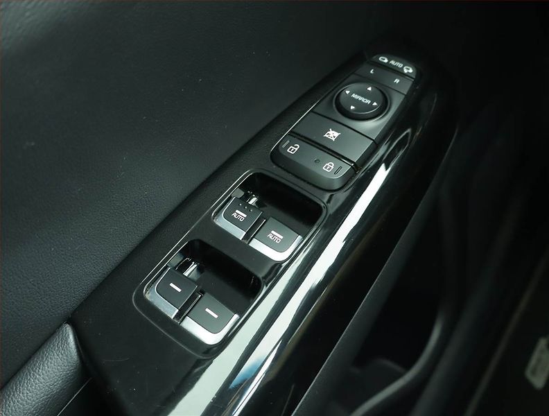 Kia Sportage (2019) 1.6 T-GDI - fotka 16 z 17