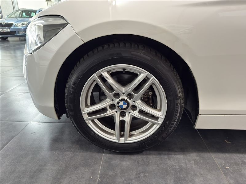 BMW Řada 1 1,6   116i BI-XEN LED SPORT - fotka 29 z 33