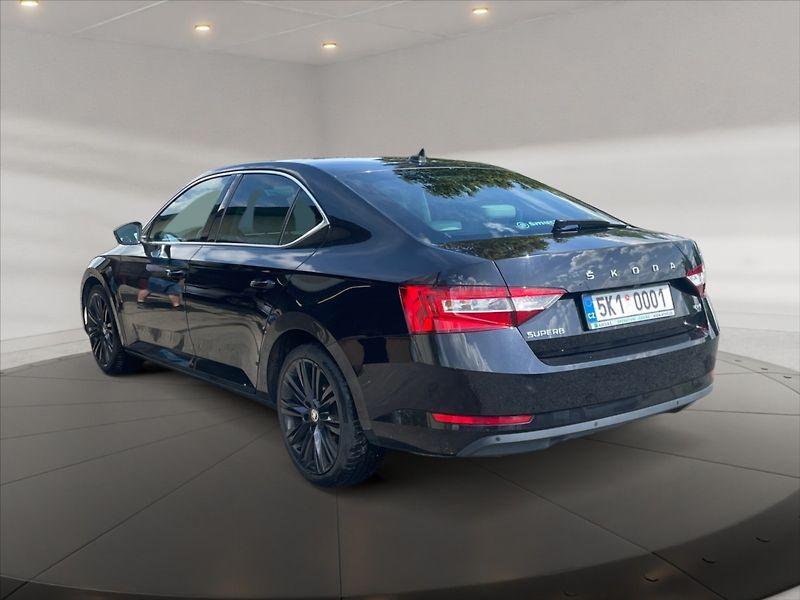 Škoda Superb 2,0 TDI 147 Style 4x4 DSG - fotka 4 z 11