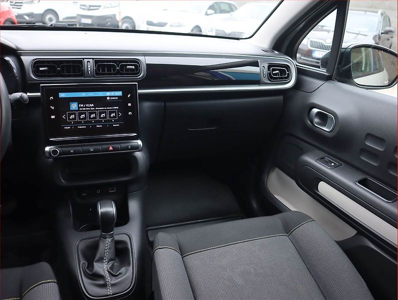 Citroën C3 (2017) 1.2 PureTech, Automat - fotka 8 z 23