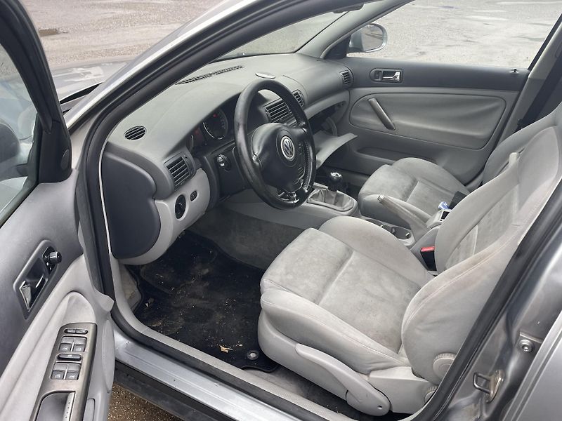 Volkswagen Passat 2.5 TDI NÁHRADNÍ DÍLY - fotka 5 z 10