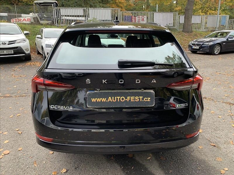 Škoda Octavia 1,5 TSI DSG 1.MAJ.,ČR,SERVISKA - fotka 7 z 21