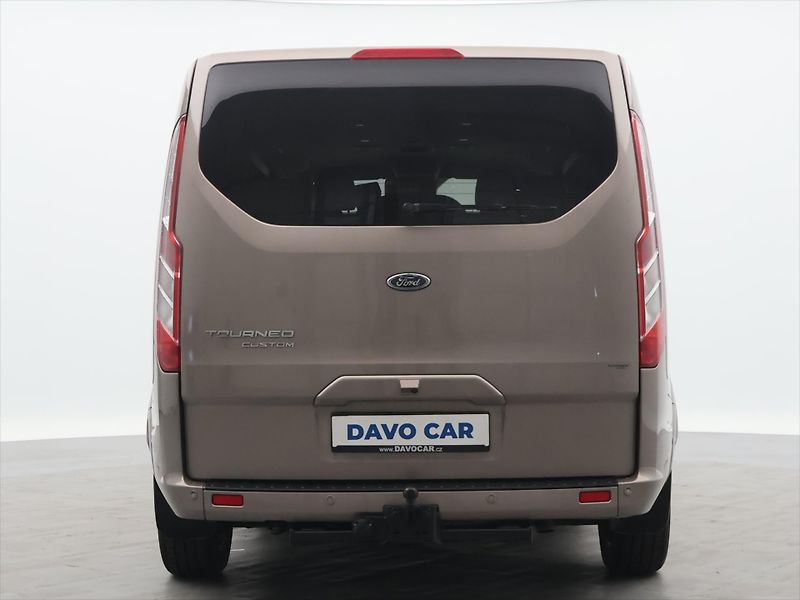 Ford Tourneo Custom 2,0 TDCi 136kW Titanium L2 Aut - fotka 6 z 31