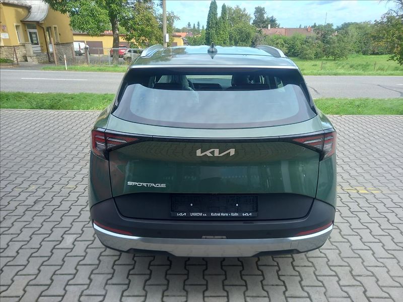Kia Sportage 1,6 T-GDi 7DCT Exclusive - fotka 4 z 6