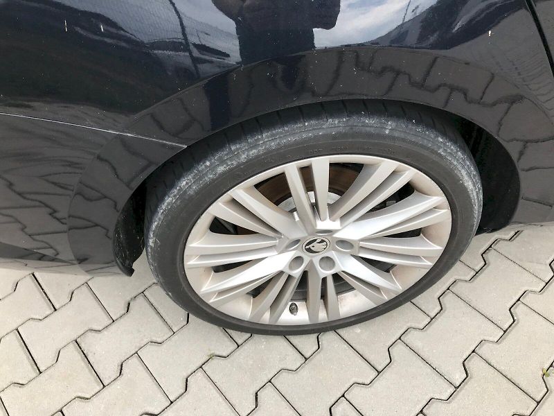 Škoda Superb (2020) GRT L K TS 200/2.0 A7A - fotka 8 z 35