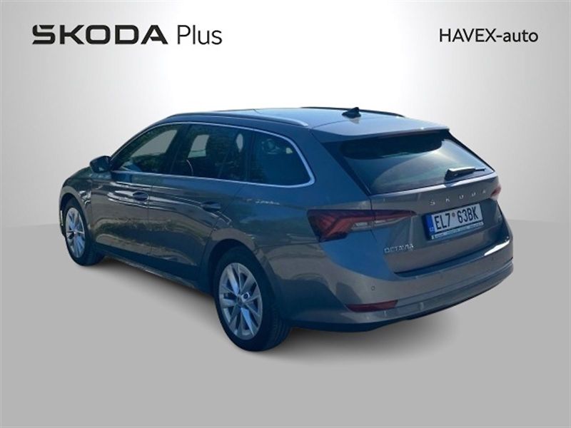 Škoda Octavia (2023) Combi 1.4 TSI iV DSG Style+ - fotka 2 z 6