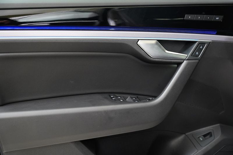 Volkswagen Touareg - fotka 11 z 26