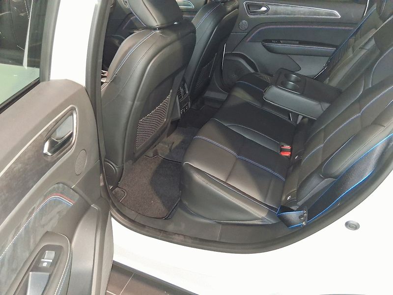 Renault Arkana (2026) esprit Alpine full hybrid E-Te - fotka 7 z 8