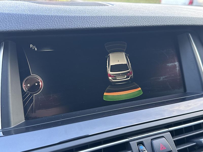 BMW Řada 5 520d Touring A/T - fotka 15 z 19