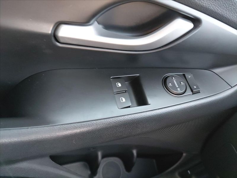 Hyundai i30 1,4   1.4CVVT Start Plus - fotka 20 z 22
