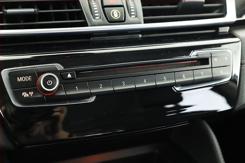 BMW Řada 2 (2015) Advantage 218d Gran Tourer - fotka 17 z 20