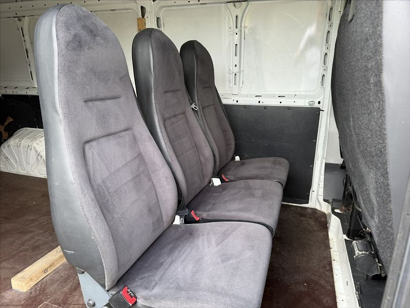 Citroën Jumper 2,2   HDI L2H2 6MÍST 1.MAJITEL - fotka 17 z 21
