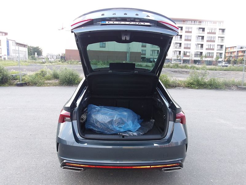 Škoda Octavia 1,4TSi PLUGINHYBRID 1.MAJ. - fotka 15 z 34