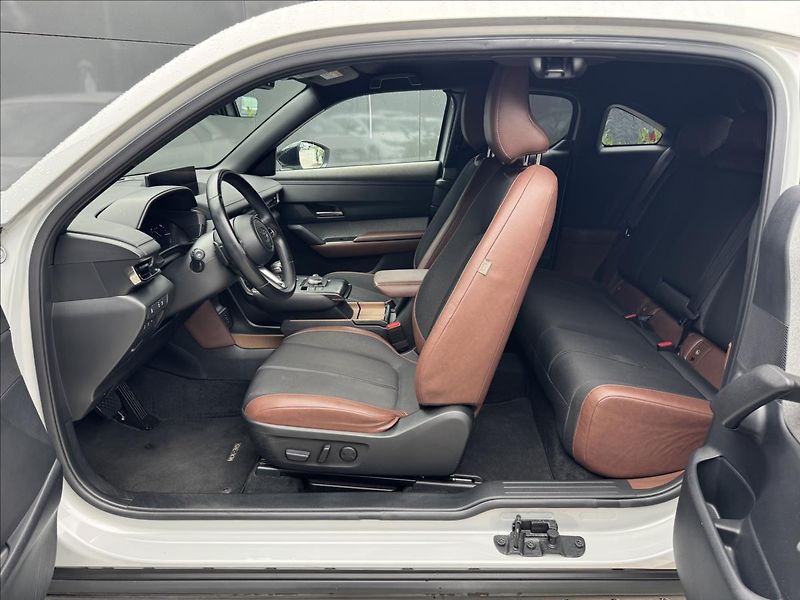 Mazda MX-30 e-Skyactiv Drive SOH 95% - fotka 13 z 28