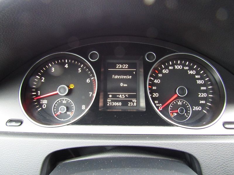 Volkswagen Passat (2008) 1.4 TSI 90kW - fotka 27 z 42