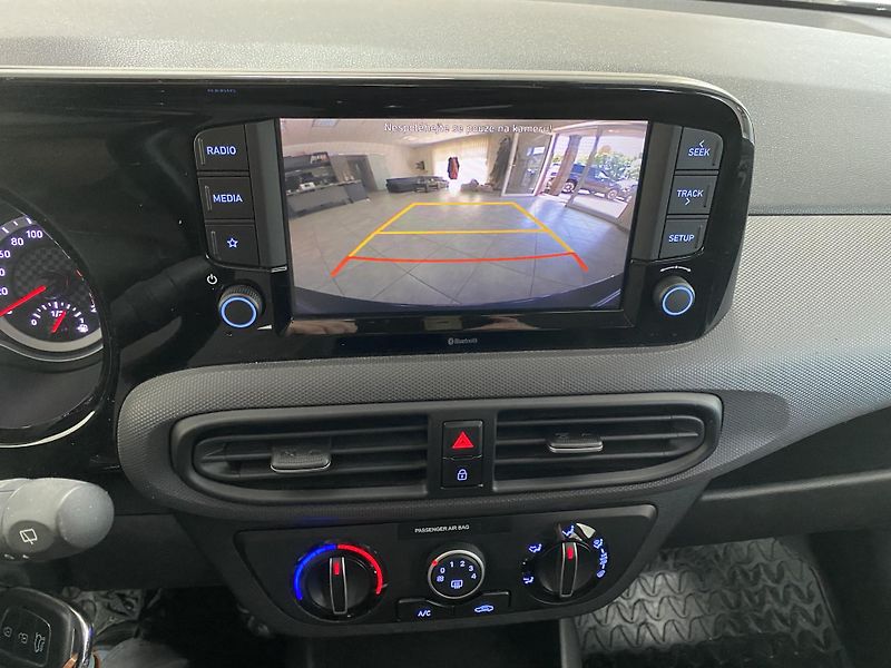 Hyundai i10 1.0 i AUTOMAT ČR REZERVACE  - fotka 25 z 26