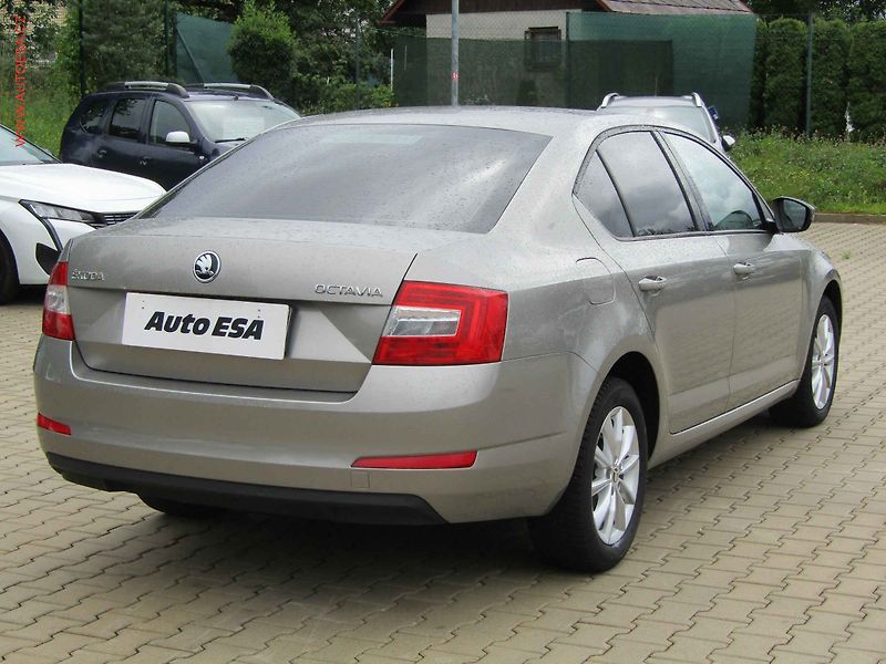 Škoda Octavia (2016) 1.6 TDi, ČR, Ambition - fotka 4 z 16